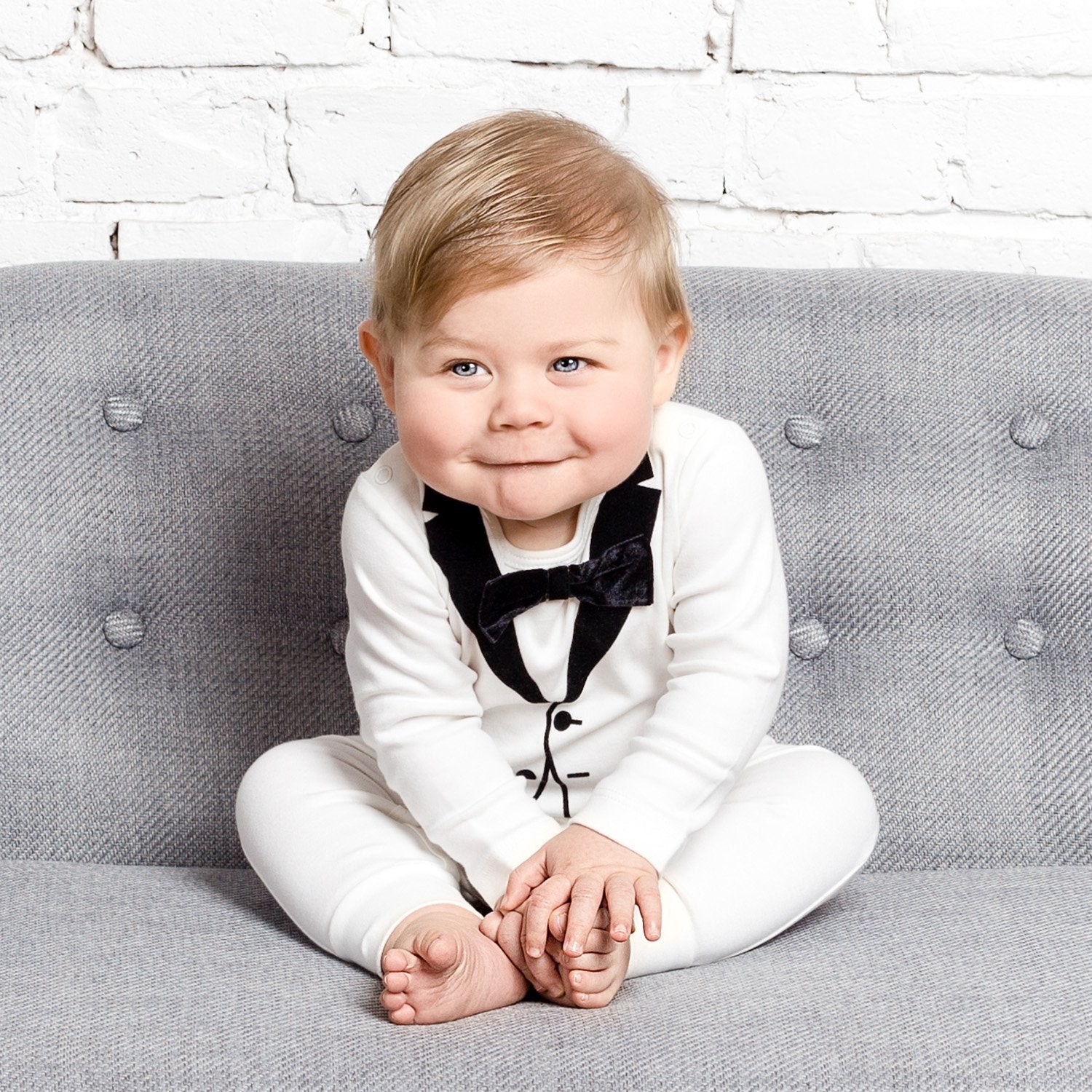 The Tiny Tuxedo - The Tiny Universe Suits/tuxedos