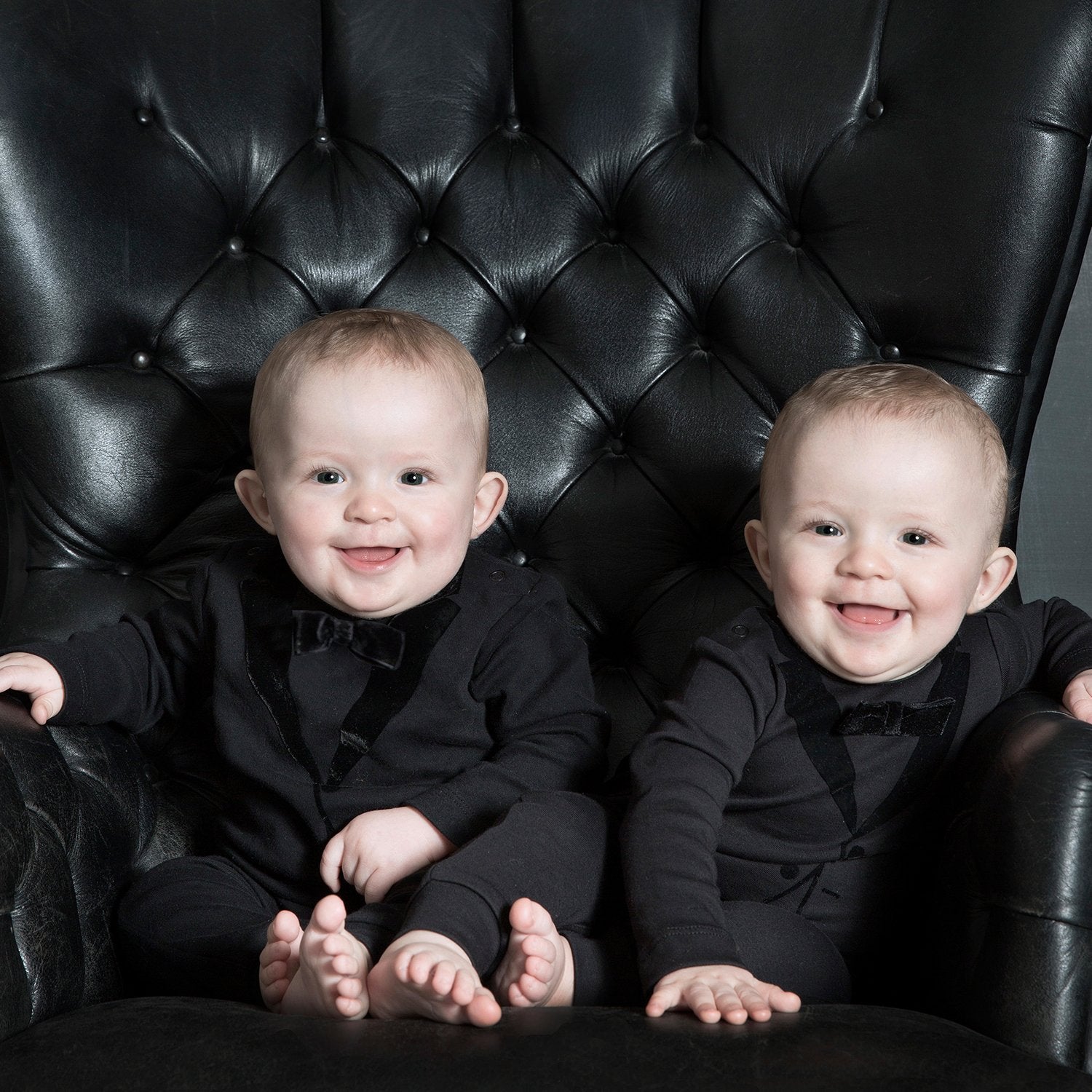 The Tiny Tuxedo - The Tiny Universe Suits/tuxedos