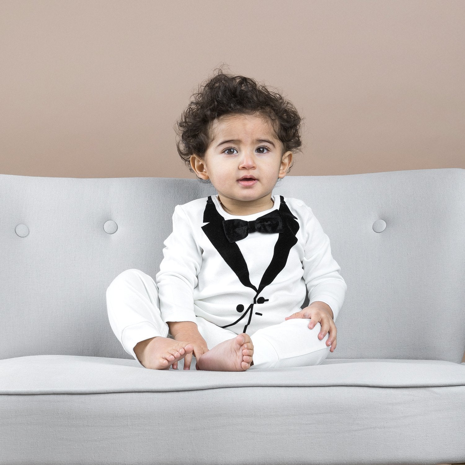 The Tiny Tuxedo - The Tiny Universe Suits/tuxedos