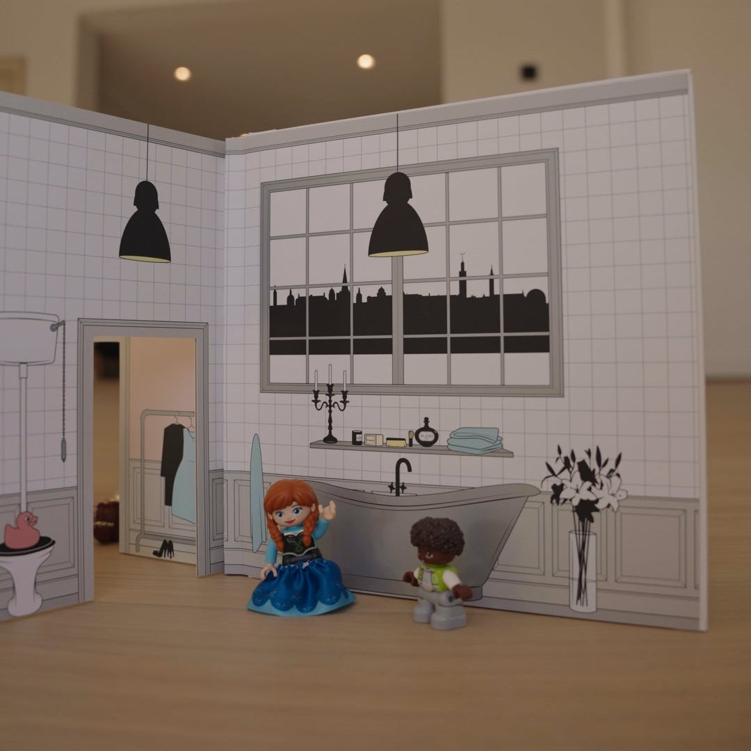 THE TINY DOLLHOUSE - A PERFECT HOME FOR PICKY DOLLS